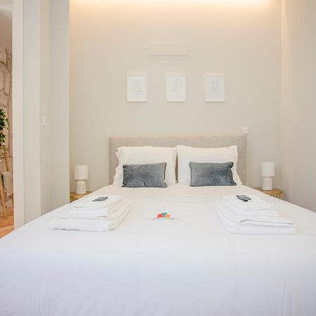 Liiiving In Porto - Aliados Stone Apartment Exterior photo