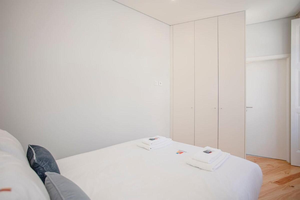 Liiiving In Porto - Aliados Stone Apartment Exterior photo