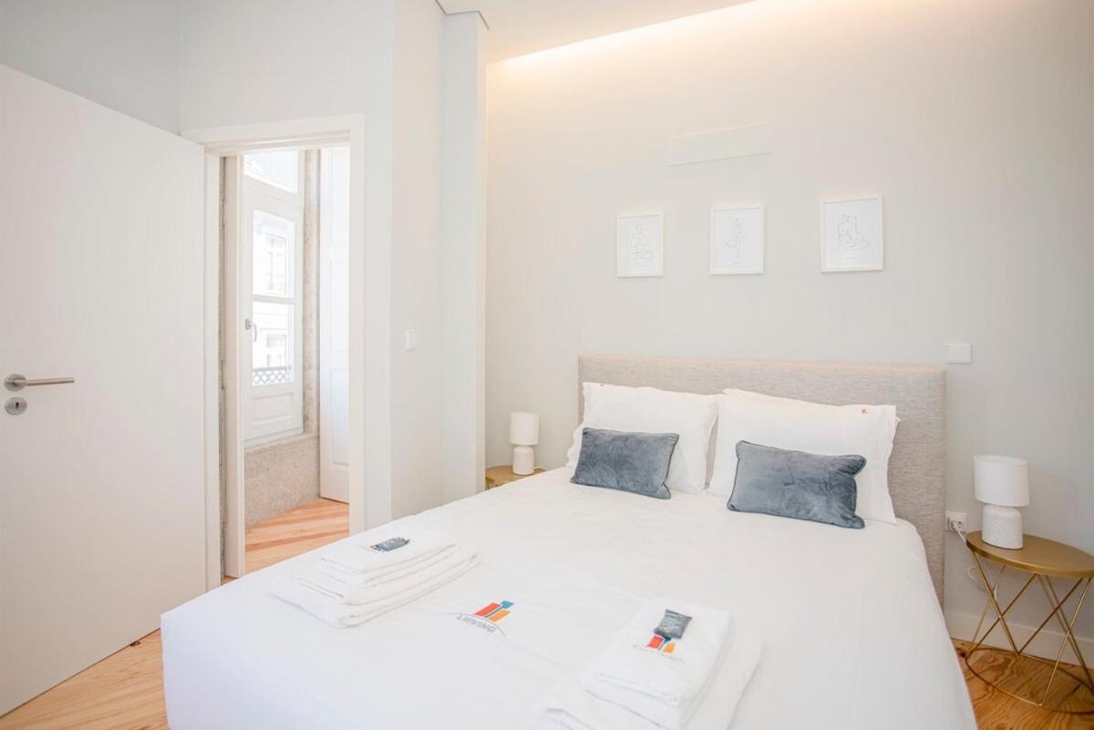 Liiiving In Porto - Aliados Stone Apartment Exterior photo